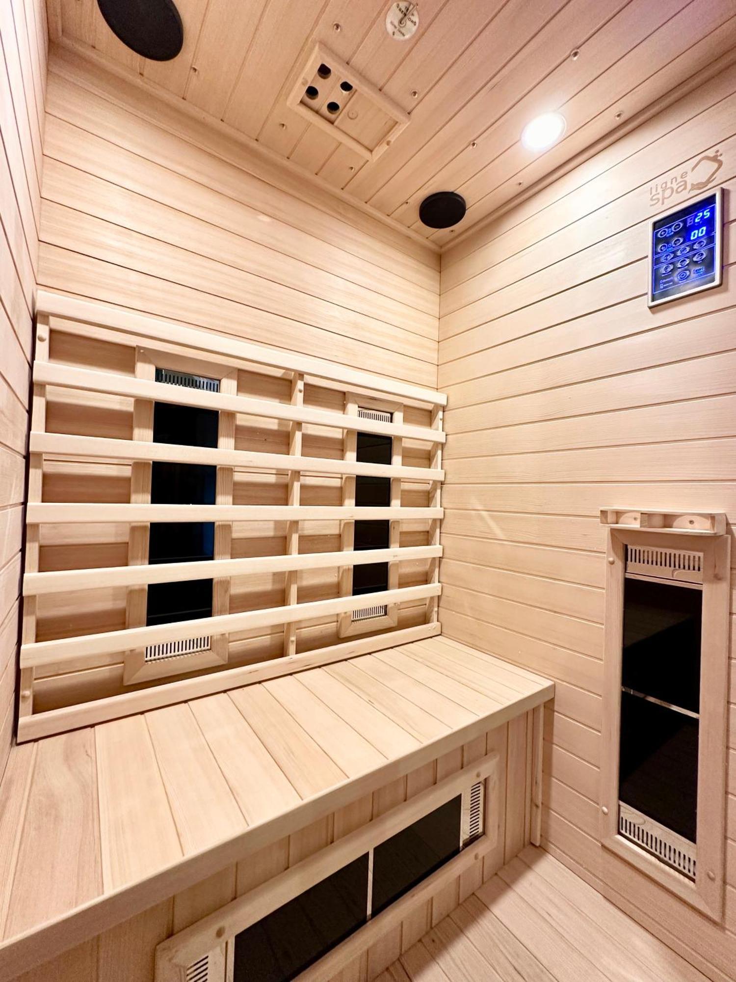 Le Etoile - Baignoire Balneo Et Sauna Privatif * Mont-de-Marsan